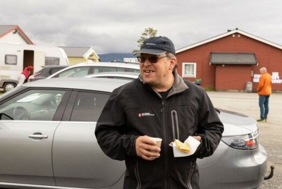 Rune Busch (Beitstad JSK) lå an til å bli beste jeger, men hadde bom i finalen, og ble forbigått av Åge Rustestuen (Gjøvik JSK), som “feirer” med kaffe og vaffel. Rune Busch (Beitstad JSK) lå an til å bli beste jeger, men hadde bom i finalen, og ble forbigått av Åge Rustestuen (Gjøvik JSK), som “feirer” med kaffe og vaffel.