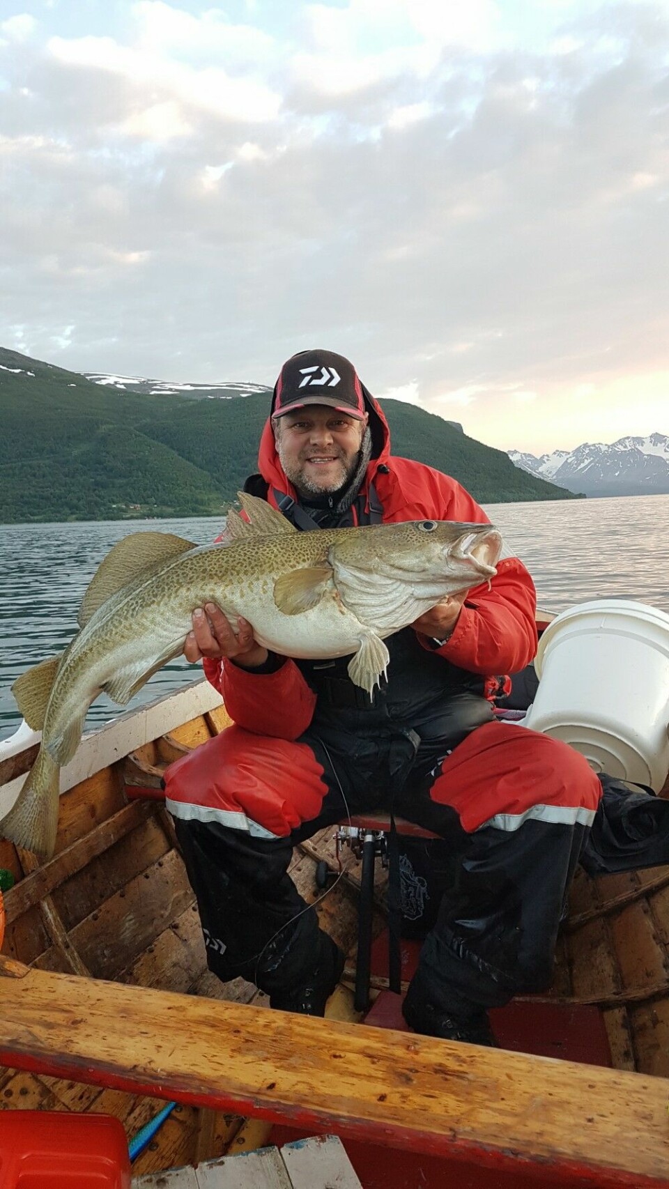 Det er slik Petter Skudal trives best – på en levende kyst med storfisk. Bildet er tatt atskillig lenger nord enn i Oslofjorden.