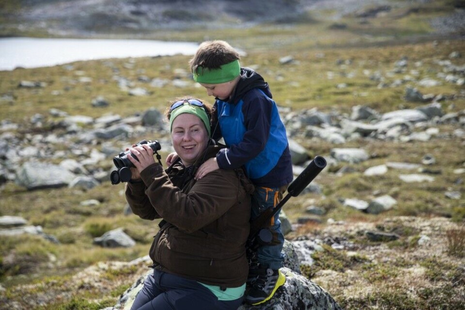 Kristin Eide har vært med sine foreldre på vidda så lenge hun kan huske. Nå får sønnen Ådne Torgils Enerstvedt (4) samme oppdragelse. Kristin Eide har vært med sine foreldre på vidda så lenge hun kan huske. Nå får sønnen Ådne Torgils Enerstvedt (4) samme oppdragelse.