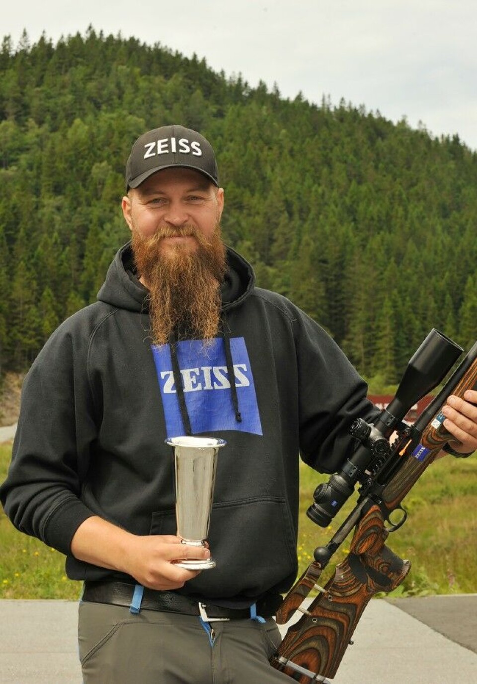 Årets norgesmester i Jaktfelt og kongepokalvinner Kent Halvorsen fra Høland JSK. Årets norgesmester i Jaktfelt og kongepokalvinner Kent Halvorsen fra Høland JSK.