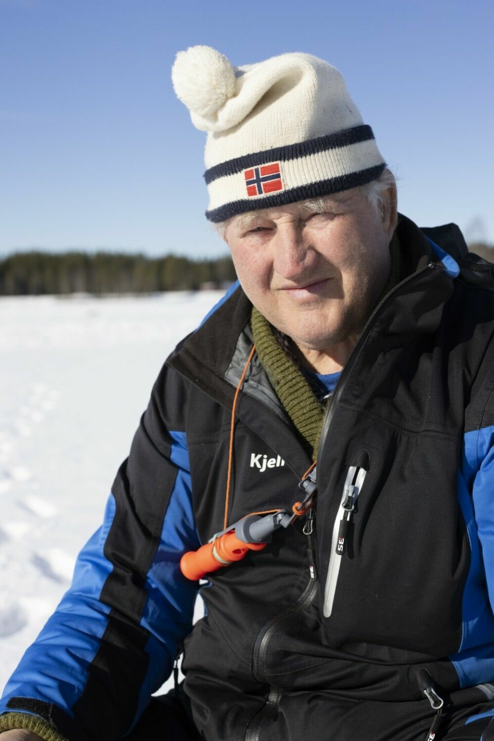 Kjell Andersen fra Nord-Odal SFK (73) er ivrig sportsfisker. NM-helgen var han spesielt opptatt av barnebarn og eldre junior Johan Ruud, som dro opp 3250 g.