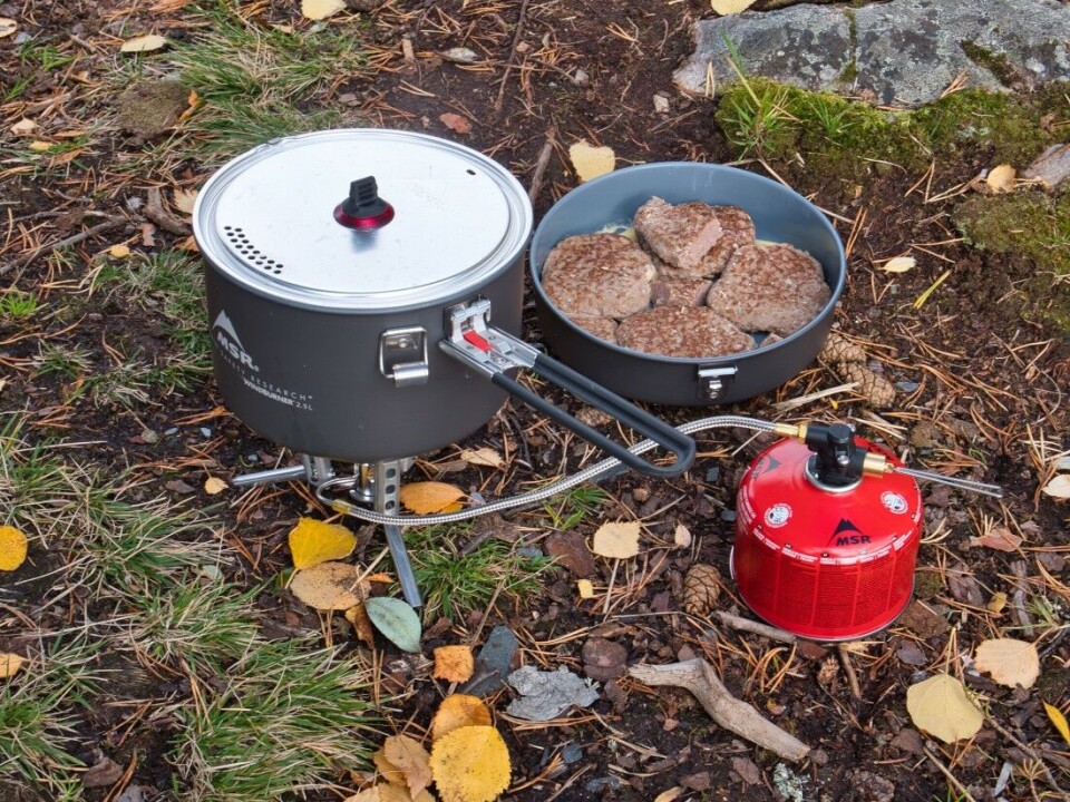 MSR Windburner er et kostbart turkjøkken med en jevn brenner og et fantastisk keramisk belegg, som etter ett år er like glatt og godt. Settet har mange gode løsninger, men også noen mangler vi ikke er like godt fornøyd med. Test av MSR Windburner turkjøkken