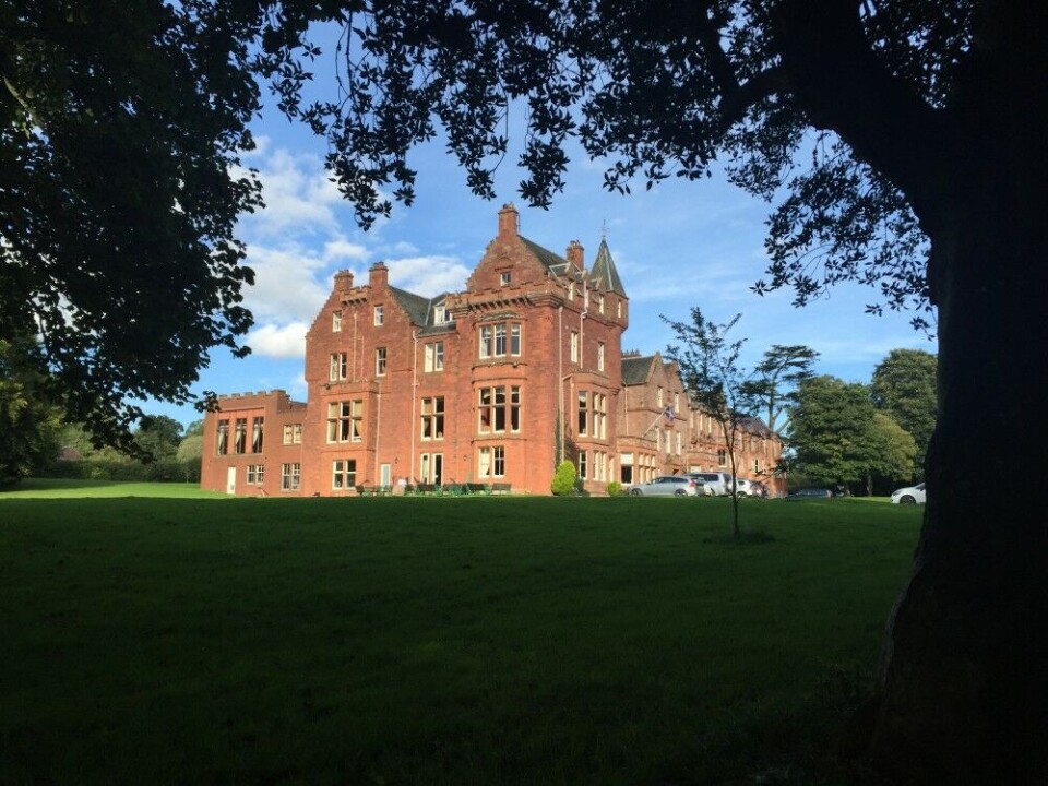 Dryburgh Abbey Hotel var opprinnelig et privat landsted. Dryburgh Abbey Hotel var opprinnelig et privat landsted.