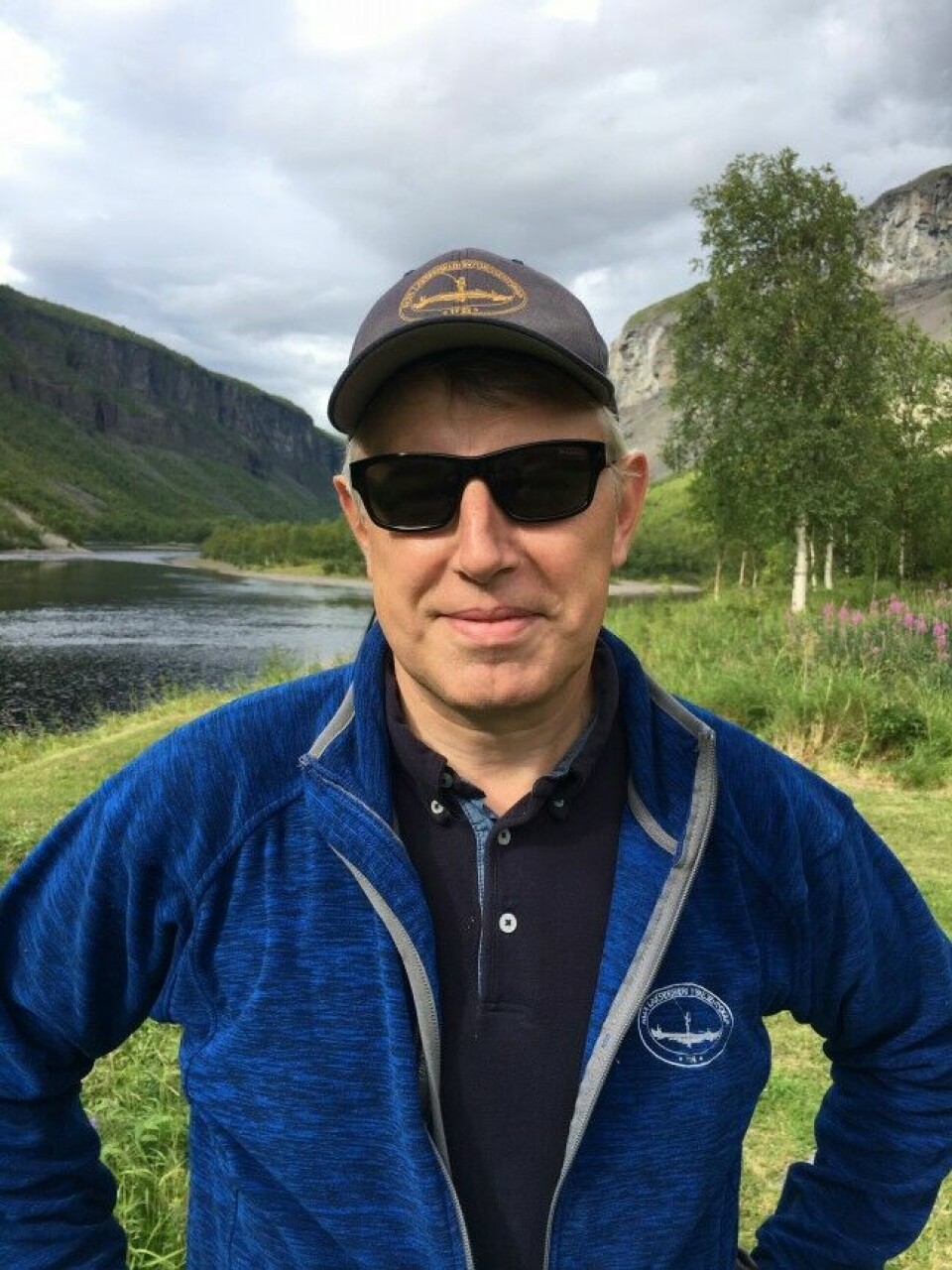 Tor-Erland Nilsen, daglig leder i Alta Laksefiskeri interessentskap, mener minstevannføring også i fiskesesongen bør bli tema, dersom sommerens vær blir normalen framover.