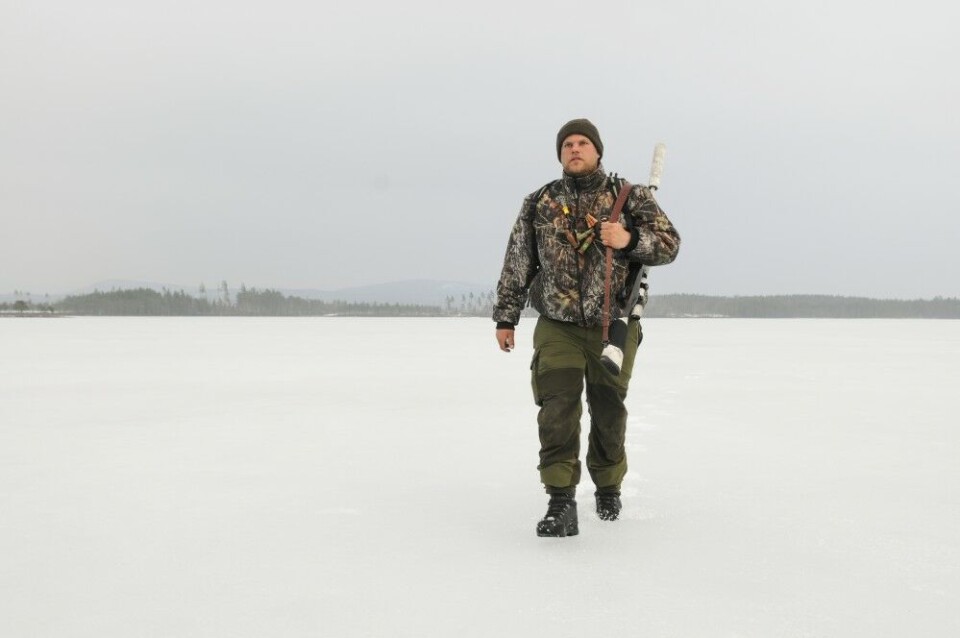 Jo mer du er ute, desto mer lærer du om revens atferd, understreker 28-åringen fra Våler i Hedmark. Han legger likevel ikke skjul på at han har hentet mye inspirasjon og lærdom fra filmene til den svenske lokkeguruen Ulf Lindroth og fotograf Andreas Nordin. Jo mer du er ute, desto mer lærer du om revens atferd, understreker 28-åringen fra Våler i Hedmark. Han legger likevel ikke skjul på at han har hentet mye inspirasjon og lærdom fra filmene til den svenske lokkeguruen Ulf Lindroth og fotograf Andreas Nordin.