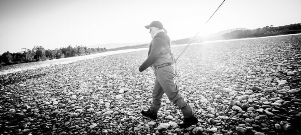 Det går døgnet rundt for altadamene. Inger Helene Utsi er på vei ut til nok ei fiskeøkt. Det går døgnet rundt for altadamene. Inger Helene Utsi er på vei ut til nok ei fiskeøkt.
