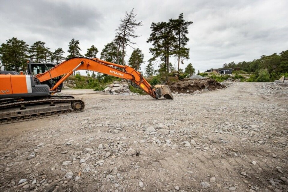 Utstrakt bruk av landområder når det gjelder landbruk, bebyggelse og veier legger et stort press på det biologiske mangfoldet i Norge, ifølge rapporten. Utstrakt bruk av landområder når det gjelder landbruk, bebyggelse og veier legger et stort press på det biologiske mangfoldet i Norge, ifølge rapporten.