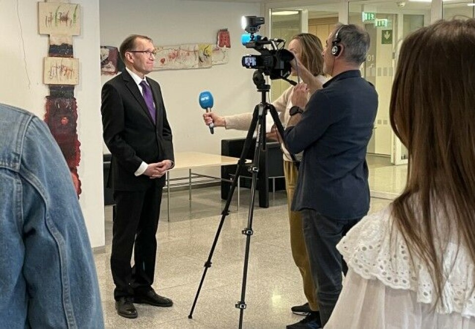 Rapporten blir et nyttig verktøy i regjeringens videre klima- og miljøarbeid, sier klima- og miljøminister Espen Barth Eide (Ap). Rapporten blir et nyttig verktøy i regjeringens videre klima- og miljøarbeid, sier klima- og miljøminister Espen Barth Eide (Ap).