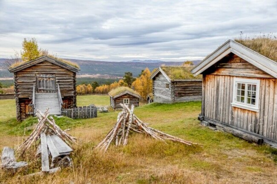 Heidal er kjent som et dalføre med historisk sus, med høyt innslag av tradisjonsrike gårdstun og setrer. Heidal er kjent som et dalføre med historisk sus, med høyt innslag av tradisjonsrike gårdstun og setrer.
