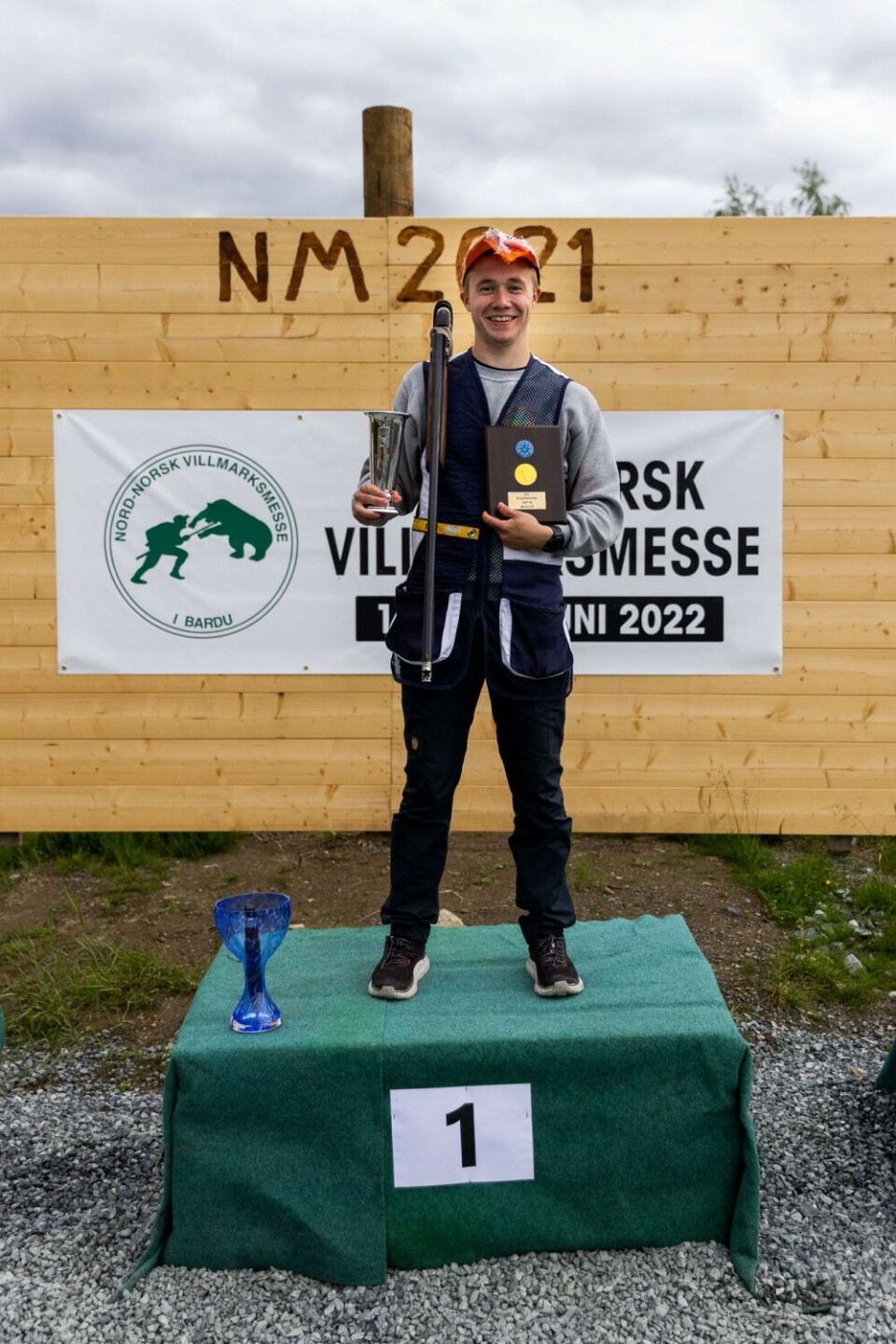 Etter å ha fullført finaleserien med 98 poeng mottok den nybakte norgesmesteren i jegertrap kongepokal. Han er første junior som tar kongepokal i en jegertrap. Etter å ha fullført finaleserien med 98 poeng mottok den nybakte norgesmesteren i jegertrap kongepokal. Han er første junior som tar kongepokal i en jegertrap.