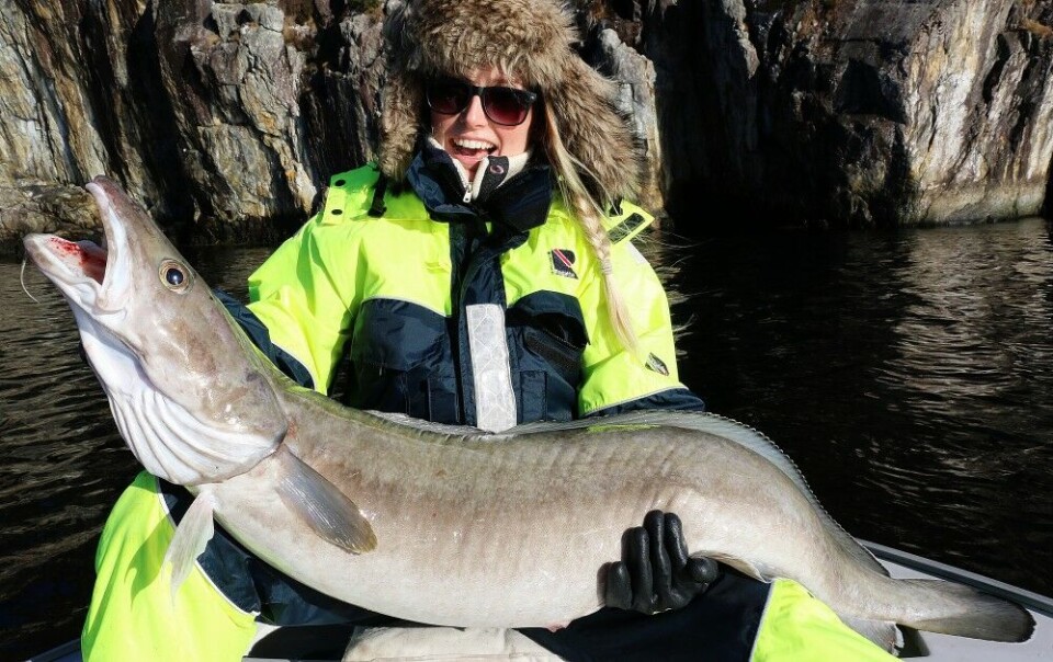 I sjøen kan alle få fisk, og mange av de hundrevis av artene som ferdes i norske farvann vokser seg også store og kan by på fantastiske opplevelser. Naturlig agn er ofte måten å komme i kontakt med fisken på, noe Annelin Odland kan skrive under på. I sjøen kan alle få fisk, og mange av de hundrevis av artene som ferdes i norske farvann vokser seg også store og kan by på fantastiske opplevelser. Naturlig agn er ofte måten å komme i kontakt med fisken på, noe Annelin Odland kan skrive under på.