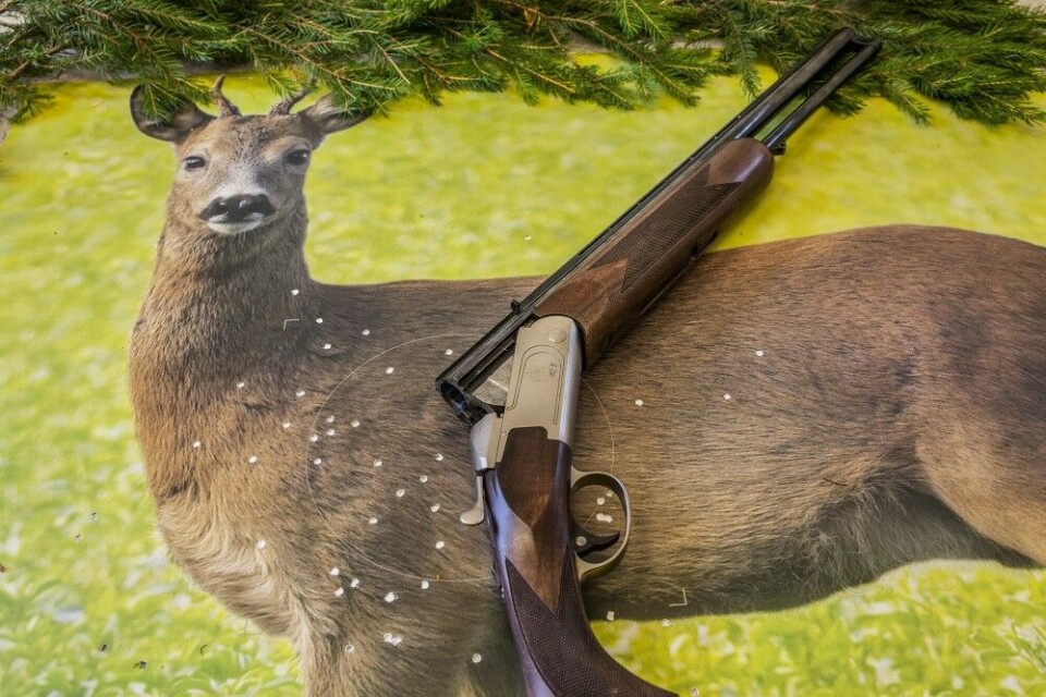 Enten du bruker hagle- eller rifleløpet, må skuddet plasseres i vitalt område. Det er utfordrende om rådyret ikke står i ro. Enten du bruker hagle- eller rifleløpet, må skuddet plasseres i vitalt område. Det er utfordrende om rådyret ikke står i ro.