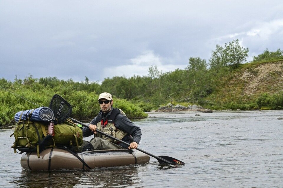 Med packraft og fluestang