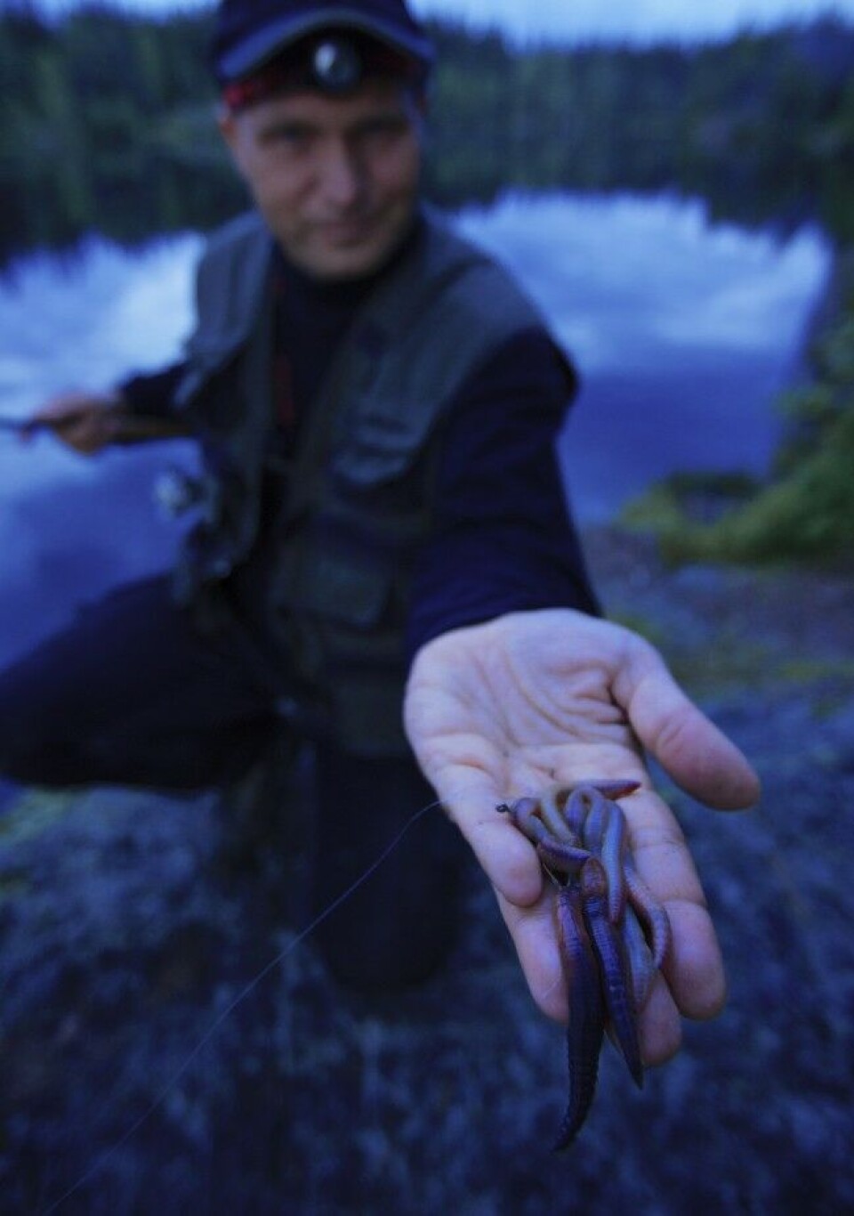 Stor mark, stor fisk, hevder Svein Gabrielsen. De største duggmarkene er opp til 30 cm lange og kan veie opptil 15 gram! Stor mark, stor fisk, hevder Svein Gabrielsen. De største duggmarkene er opp til 30 cm lange og kan veie opptil 15 gram!