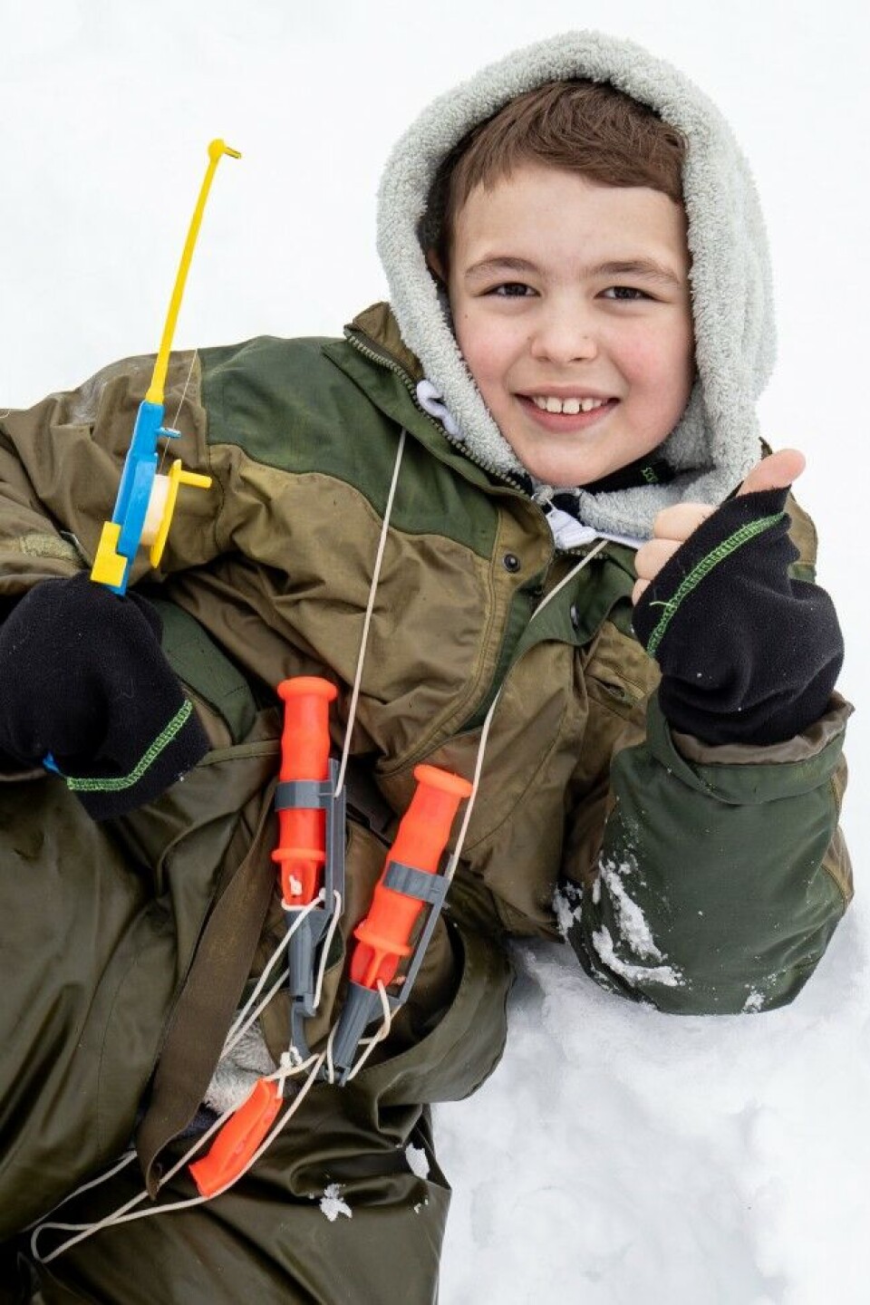 Karl Emil Hansson (8) var den som sådde frøet til «Midtfylket jakt- og fiskeskole». Det startet med en konkurrere om å fange ørekyt i vannene på Holleia. Deretter utviklet det hele seg til en ungdomssatsing i regi av sju jeger- og fiskerforeninger i Buskerud. Karl Emil Hansson (8) var den som sådde frøet til «Midtfylket jakt- og fiskeskole». Det startet med en konkurrere om å fange ørekyt i vannene på Holleia. Deretter utviklet det hele seg til en ungdomssatsing i regi av sju jeger- og fiskerforeninger i Buskerud.