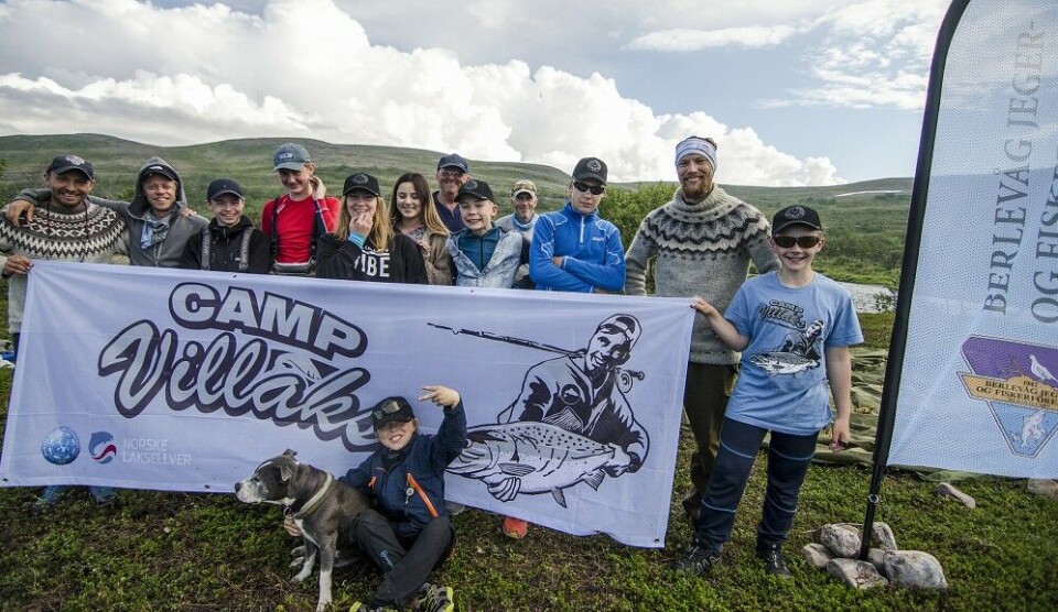 Er du i alderen 14–18 år og har lyst til å prøve laksefiske for første gang, er Camp Villaks en enestående mulighet. Her er deltakerne på campen i Kongsfjordelva i Finnmark, 7.–10. august i 2017. Er du i alderen 14–18 år og har lyst til å prøve laksefiske for første gang, er Camp Villaks en enestående mulighet. Her er deltakerne på campen i Kongsfjordelva i Finnmark, 7.–10. august i 2017.