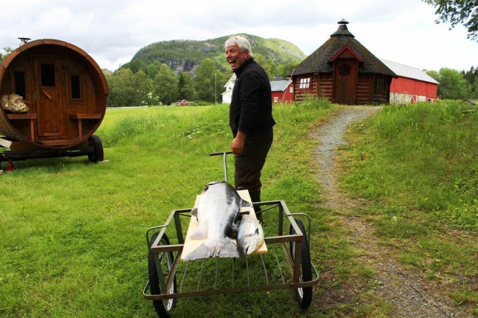 Hva er historien til denne kjempen? Laksen var over magiske 20 kilo og ble tatt på Gartland i Namsen. Hva er historien til denne kjempen? Laksen var over magiske 20 kilo og ble tatt på Gartland i Namsen.