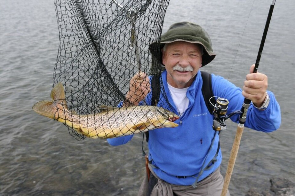 Bjørn Knapp har 20 sesonger i Geitvassdalen. Denne ble landet på «Gunnars plass», en av de mange strømmende lonene i den to mil lange dalen. Bjørn Knapp har 20 sesonger i Geitvassdalen. Denne ble landet på «Gunnars plass», en av de mange strømmende lonene i den to mil lange dalen.