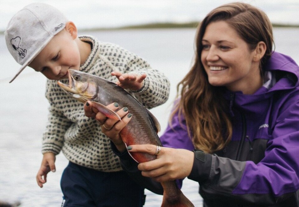 Familien Simonsen Lindstad har fluefiske som fremste lidenskap blant en rekke friluftsaktiviteter. Familien Simonsen Lindstad har fluefiske som fremste lidenskap blant en rekke friluftsaktiviteter.