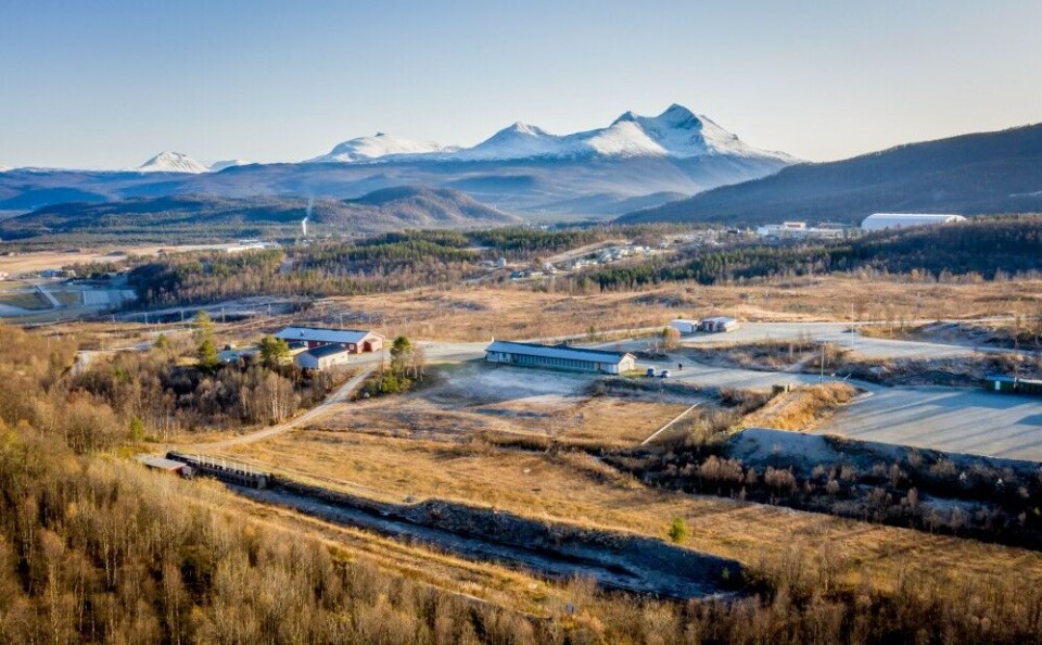 Baneanlegget til Målselv JFF har en fantastisk beliggenhet. I bakgrunnen skinner Istindan. Bardufoss flyplass ligger kun fem minutters kjøring unna. Baneanlegget til Målselv JFF har en fantastisk beliggenhet. I bakgrunnen skinner Istindan. Bardufoss flyplass ligger kun fem minutters kjøring unna.