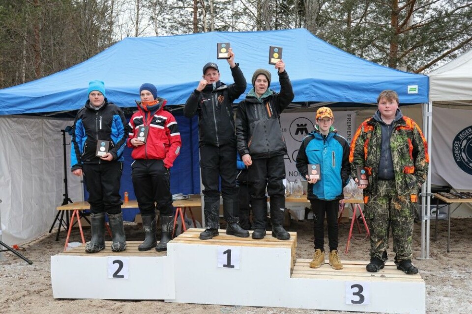 Fra venstre, Anders Østmoe, Johan A. Ruud, Lars Magnus Bjørnstad, Sigurd Bringebøen, Yulian Holtslag og Espen Nedgården. Fra venstre, Anders Østmoe, Johan A. Ruud, Lars Magnus Bjørnstad, Sigurd Bringebøen, Yulian Holtslag og Espen Nedgården.