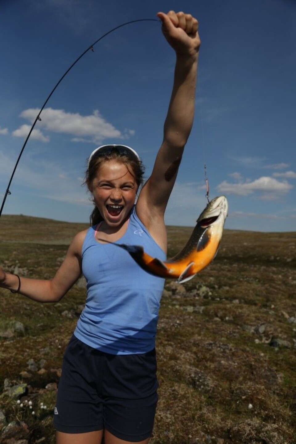 Hvem lar seg vel ikke rive med av flott røyefangst i sommervarmen? Hvem lar seg vel ikke rive med av flott røyefangst i sommervarmen?