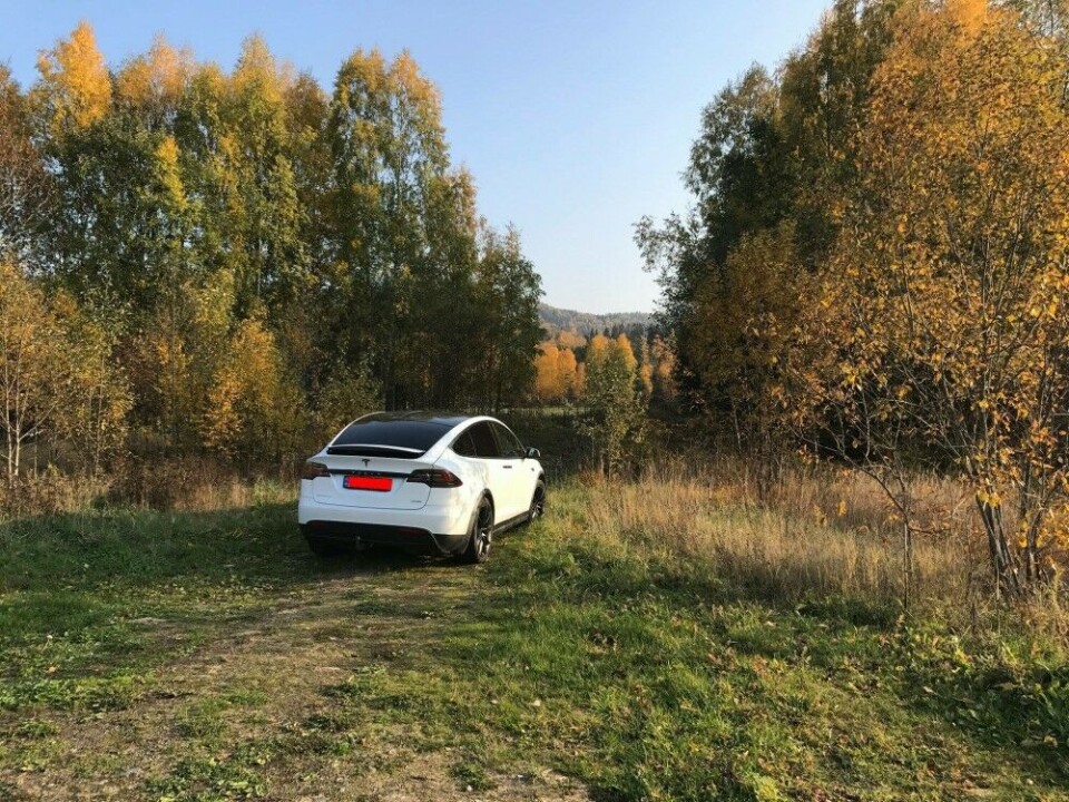 Tjuvfiskeren som kjørte denne bilen, ble tatt på fersken i Numedalslågen i fjor høst. Det viste seg at han var en eiendomsmekler fra Buskerud. Tjuvfiskeren som kjørte denne bilen, ble tatt på fersken i Numedalslågen i fjor høst. Det viste seg at han var en eiendomsmekler fra Buskerud.