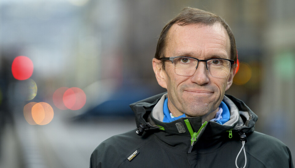 Klima- og miljøminister Espen Barth Eide (Ap) legger sammen med kollegaer fra Sverige, Danmark, Nederland og Tyskland fram et omfattende forslag som forbyr bruken av PFAS-stoffer. Det får blant annet konsekvenser for måten turklær lages på. Klima- og miljøminister Espen Barth Eide (Ap) legger sammen med kollegaer fra Sverige, Danmark, Nederland og Tyskland fram et omfattende forslag som forbyr bruken av PFAS-stoffer. Det får blant annet konsekvenser for måten turklær lages på.