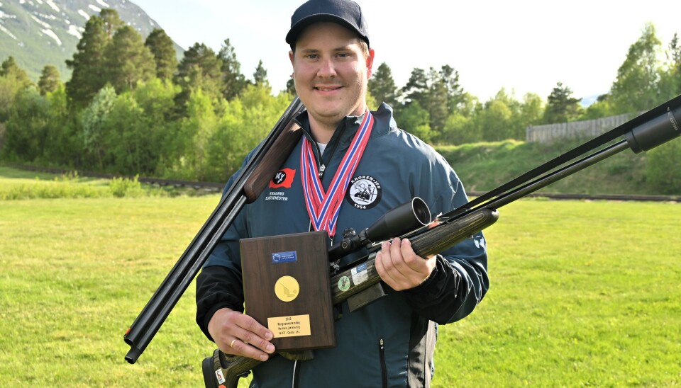 Sindre Bråten Skoglund (Kroken JFF) har lenge levert imponerende resultater innen Nordisk jaktskyting, men NM-tittelen har latt vente på seg. På Oppdal holdt det endelig helt inn. Sindre Bråten Skoglund (Kroken JFF) har lenge levert imponerende resultater innen Nordisk jaktskyting, men NM-tittelen har latt vente på seg. På Oppdal holdt det endelig helt inn.