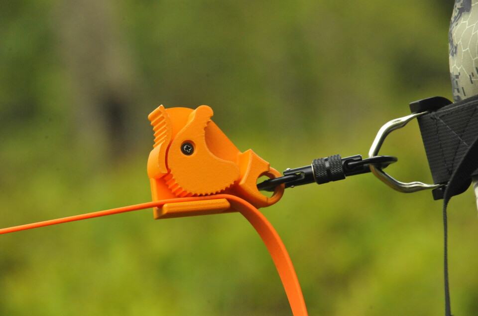 Bilde av den nytenkende og oransje låselina, som håpes at skal bli brukt til både jakt og vanlige turer.