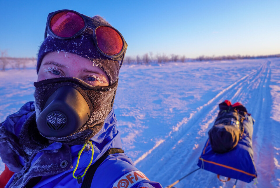 Karen har mye erfaring med å være på tur alene. Her fra en bitende kald dag i Finland, på vei fra Alta til Abisko. Karen har mye erfaring med å være på tur alene. Her fra en bitende kald dag i Finland, på vei fra Alta til Abisko.
