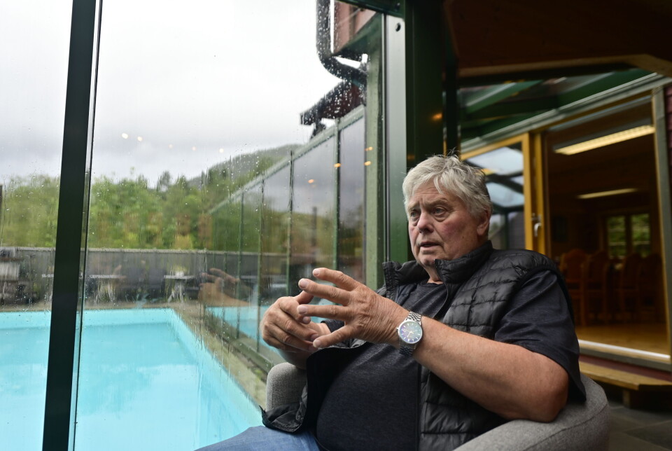 Rettighetshaver og eier av Mo Laksegard i Suldal, Bjørn Moe, frykter for framtiden til laksen i Suldalslågen hvis klekkeriet legges ned. Rettighetshaver og eier av Mo Laksegard i Suldal, Bjørn Moe, frykter for framtiden til laksen i Suldalslågen hvis klekkeriet legges ned.