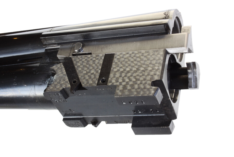 Sidene på kammerblokka er sirkelpolert, noe som gjør at overflaten holder bedre på smøremidler, samtidig som det ser fint ut.