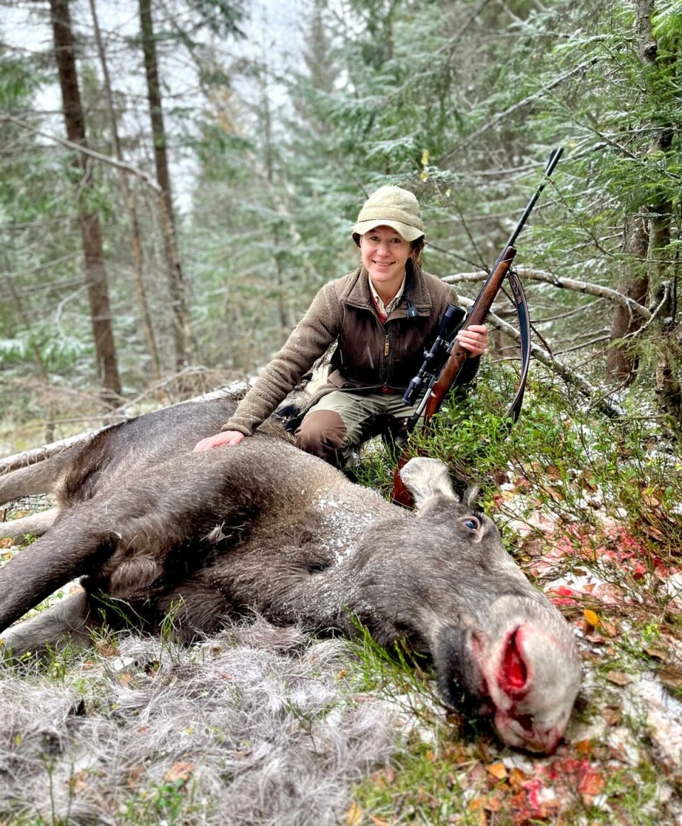 Hver høst jakter Anine sammen med familie og venner i det samme terrenget. Det har resultert i om lag 30 felte hjortedyr til nå.