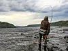 Han har besøkt en rekke lakseelver i inn- og utland. Her er det klart for landing i mektige Tana, landets største og en gang viktigste laksevassdrag, som i sommer er fredet på femte året.